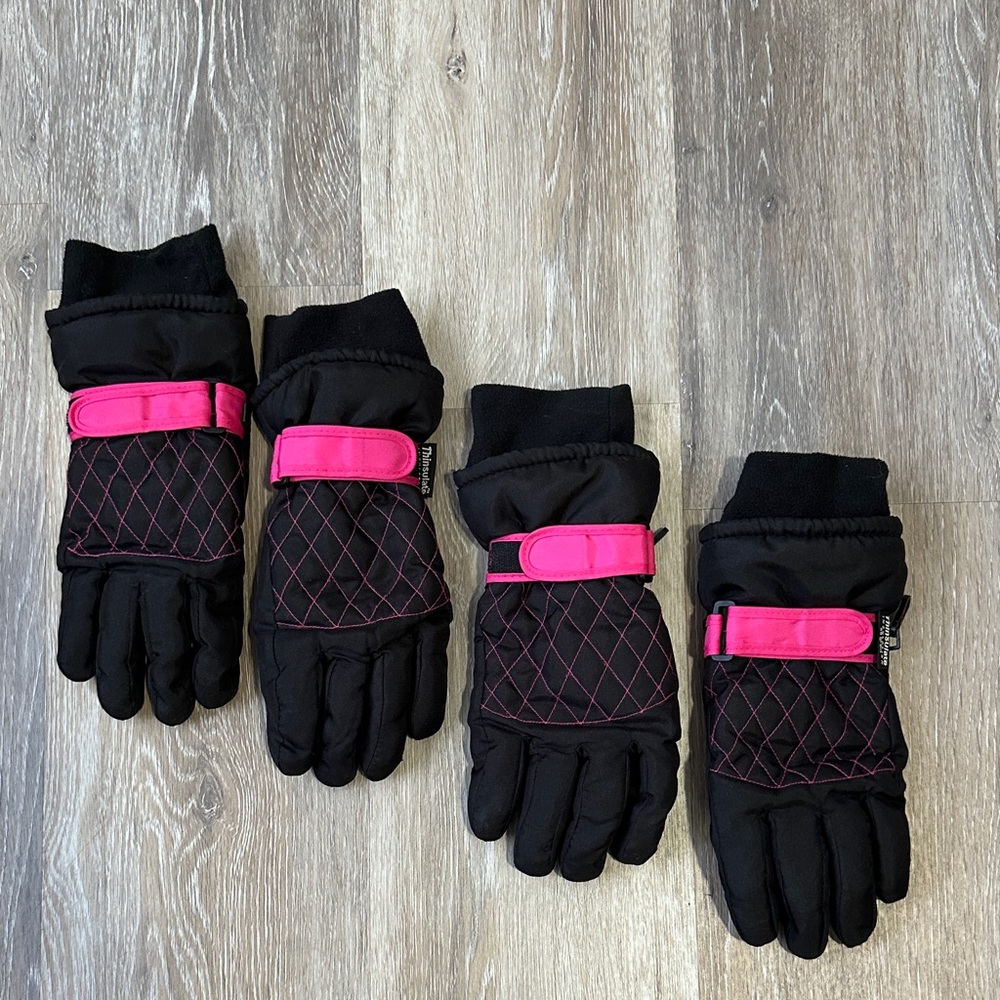 3M Thinsulate Black and Pink Gloves